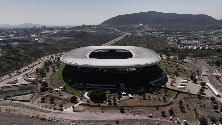 멕시코 과달라하라의 아크론 스타디움. 지역 소요 사태로 어수선하다. [로이터]