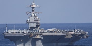 이란 공격을 위해 중동 지역에 급파된 미국의 핵 추진 항공모함인 제럴드 R. 포드 항공모함.  [로이터]