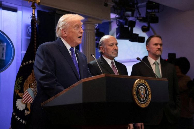 도널드 트럼프 대통령이 20일 백악관에서 향후 관세정책에 관한 기자회견을 열고 있다. [로이터]