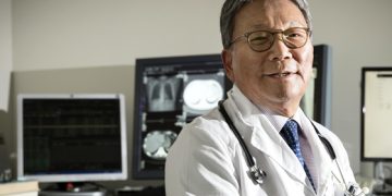 수필가 피천득의 차남인 피수영 대한신생아학회 명예회장은 국내에선 생소했던 신생아학을 개척해 1만 명의 미숙아를 살렸다. 중앙포토