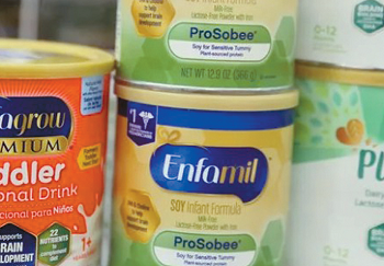 컨수머리포트 조사 결과 일부 유아용 분유에서 중금속이 검출됐다. [로이터]