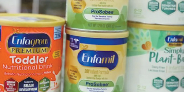 컨수머리포트 조사 결과 일부 유아용 분유에서 중금속이 검출됐다. [로이터]