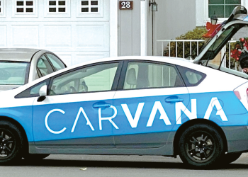 온라인 매매업체 카바나에 중고차를 처분하고 있는 소비자. 박낙희 기자