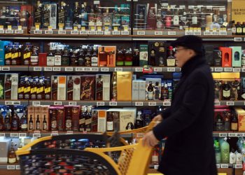 서울시내 대형마트의 위스키 판매대
[연합뉴스 자료사진]