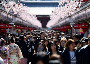 지난해 3월 일본 도쿄 아사쿠사 상점가의 모습. 로이터=연합뉴스