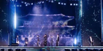 그룹 방탄소년단(BTS)이 21일 서울 광화문 광장에서 정규 5집 '아리랑'(ARIRANG) 발매를 기념해 무료 공연 'BTS 컴백 라이브: 아리랑'(BTS THE COMEBACK LIVE｜ARIRANG)을 열고 있다. [연합뉴스]