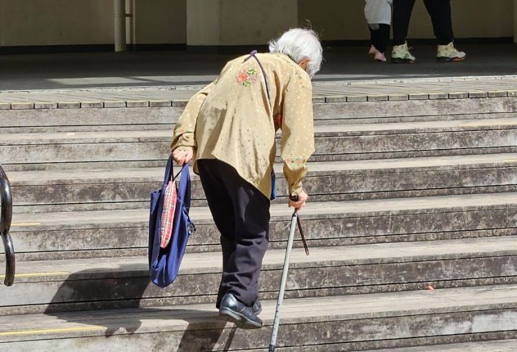일본 노인. 중앙포토