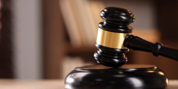 30대 한인 남성이 코로나19 지원금을 속여 약 200만 달러를 챙긴 혐의로 연방 검찰에 기소됐다. [출처 셔터스톡]