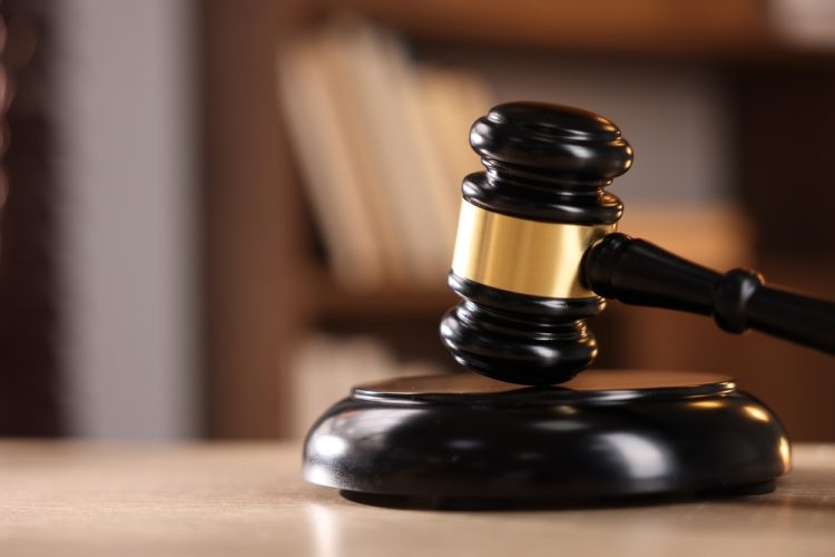 30대 한인 남성이 코로나19 지원금을 속여 약 200만 달러를 챙긴 혐의로 연방 검찰에 기소됐다. [출처 셔터스톡]