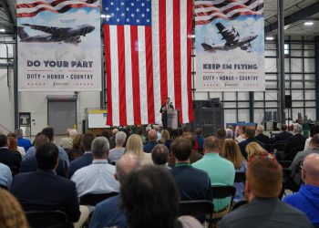 23일 강기호 CEO가 워너 로빈스 공장 준공식에서 인사말을 전하고 있다. 장채원 기자.