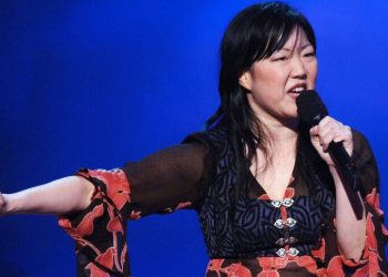 스탠드업 코미시 쇼를 펼치는 마가렛 조. [로이터 자료사진]