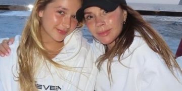 빅토리아 베컴(오른쪽)과 막내딸 하퍼. 사진 인스타그램 캡처