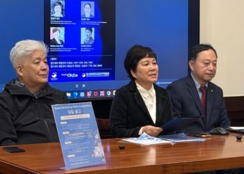 3일 기자회견에서 김영자 분과위원장(가운데)이 부동산 포럼행사에 대해 설명하고 있다.