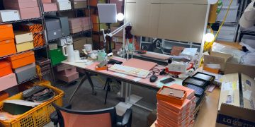 급습한 라이브방송 현장. 사진 충남경찰청