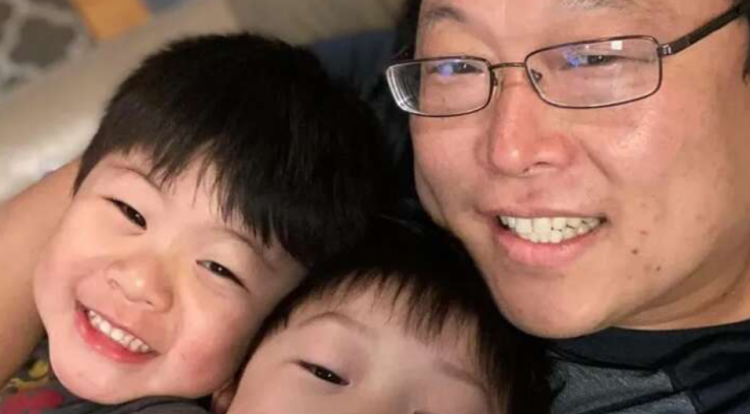 2024년 버뮤다 해변서 익사한 신현덕씨와 그의 아들들. [GoFundMe]