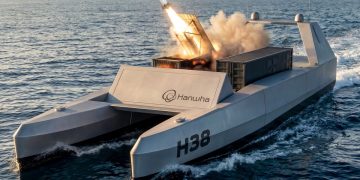 중형 무인 수상정
[한화디펜스 USA 홈페이지 갈무리]