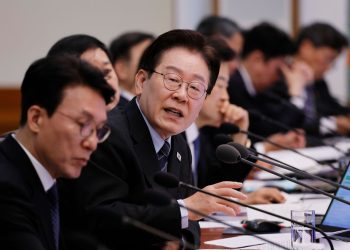 이재명 대통령이 6일 청와대에서 열린 제14회 국무회의 겸 제4차 비상경제점검회의에서 발언하고 있다. 청와대사진기자단