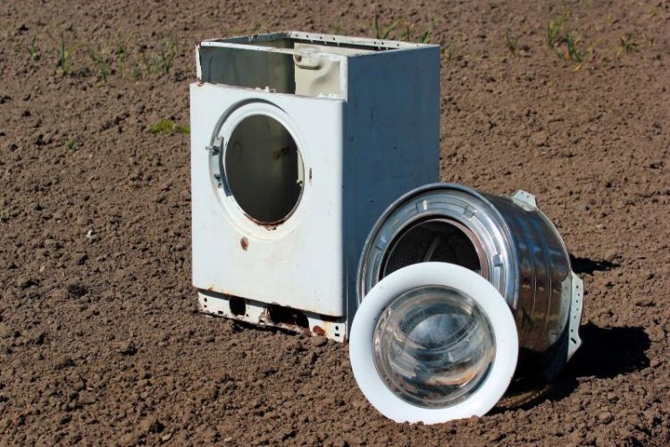 귀넷에서 재활용된 세탁기. [페이스북 캡처]