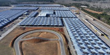 기아 조지아 공장 야외 주차장을 덮은 태양광 패널 모습. [VPS 제공]