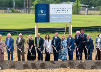 4월 29일 열린 착공식에 켐프 주지사 등 관계자들이 참석했다. [어거스타대학 인스타그램 캡처]