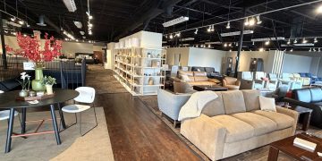 도슨 퍼니처 전시장. 4월부터 이태리 명품 가구를 파격가로 세일하고 있다.