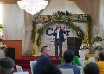 크리스 카 주법무장관이 한인 유권자들에게 지지를 호소하고 있다. 장채원 기자