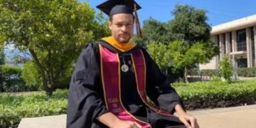 25일 트럼프 만찬장 총격범 용의자 콜 앨런 추정 졸업사진
[링크드인 발췌]