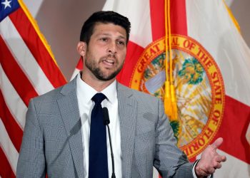 제임스 우스마이어 플로리다주 법무장관. AP=연합뉴스