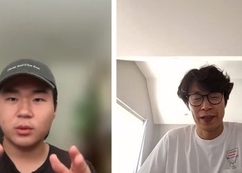다큐 '얼'의 주인공 송형용 씨(오른쪽)와 이한얼 감독.