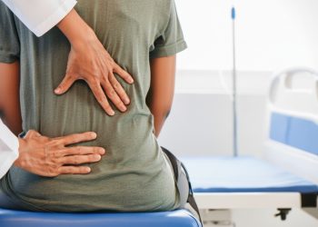 병원에 가는 것 자체가 부담스러운 국민이 빠르게 늘고 있다. [출처 셔터스톡]