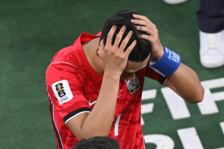 멕시코 몬테레이의 몬테레이 스타디움에서 열린 2026북중미 월드컵 조별 예선 3차전 남아공-한국전 패배 후 퇴장하는 손흥민. 강정현 기자