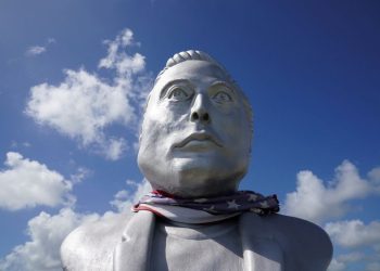 텍사스주 브라운스빌에 있는 일론 머스크의 흉상. [로이터]