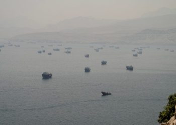 드론으로 본 호르무즈 해협. [로이터]